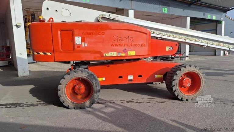 Teleskopbühne Genie S-85