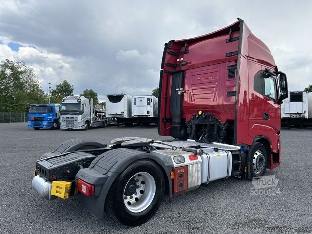 Tractora standard Iveco S-Way 460 Standklima Intarder Riwo Kompressor