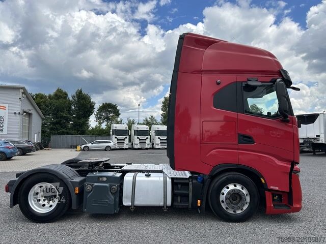 Standaard trekker Iveco S-Way 480 Intarder Standklima LED Drum Kompressor
