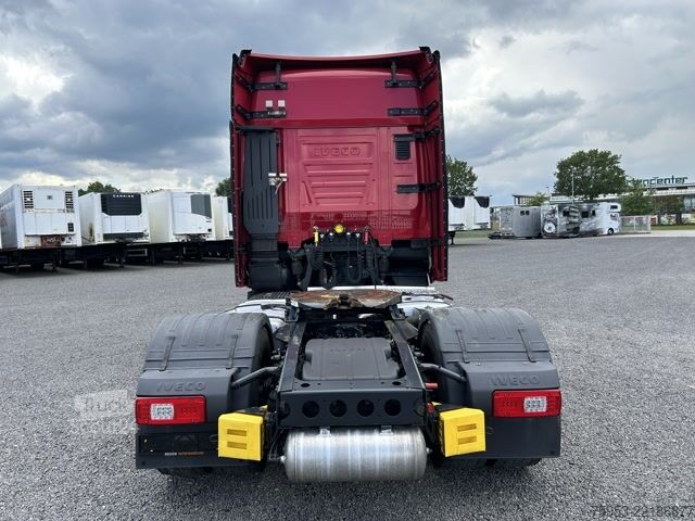Standaard trekker Iveco S-Way 480 Intarder Standklima LED Drum Kompressor