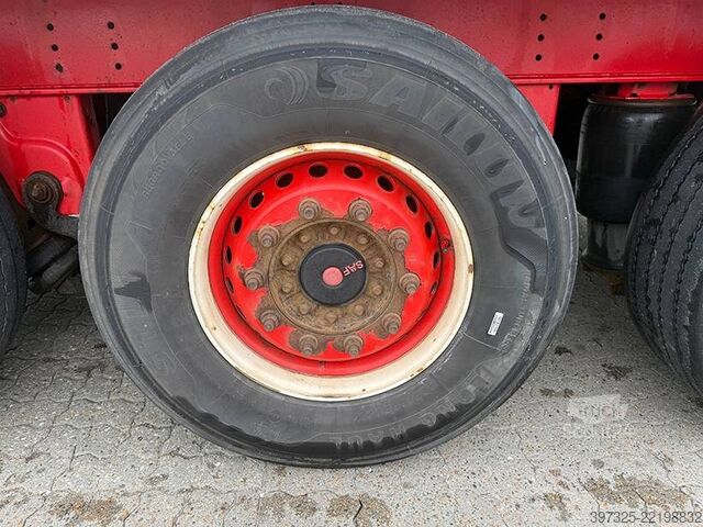 Stumdomi tentai Kel-Berg Curtainsider Lift / Planenauflieger LBW