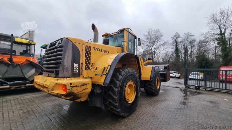 Колесный погрузчик Volvo L 180 F