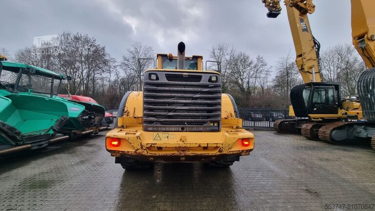 Колесный погрузчик Volvo L 180 F