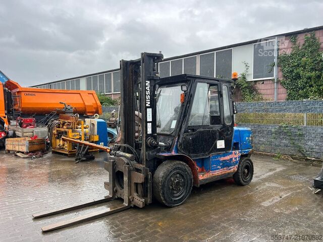 Forklift Nissan FD 40
