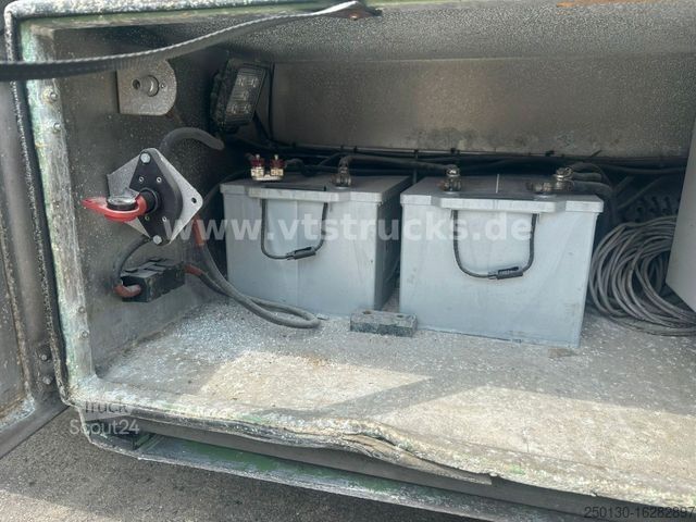 Pferdeanhänger Stehmann AZV-18 3.Stock Viehanhänger,Hubdach