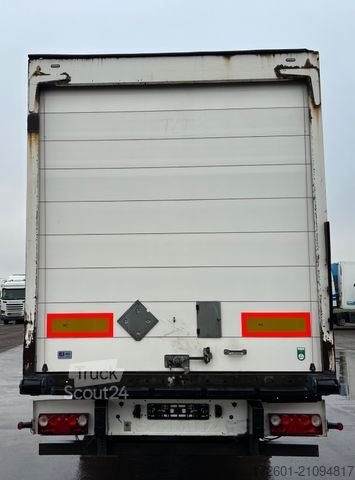Box semitrailer SCHMITZ CARGOBULL SKO24 / Trockenkoffer / Koffer / Rolltor