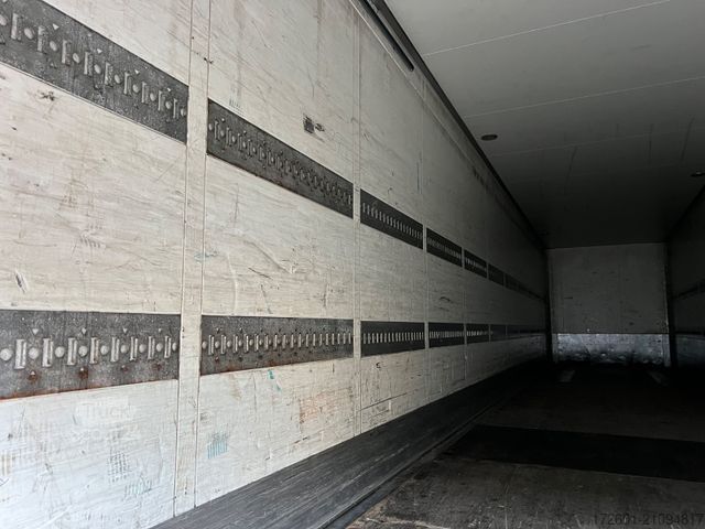 Box semitrailer SCHMITZ CARGOBULL SKO24 / Trockenkoffer / Koffer / Rolltor