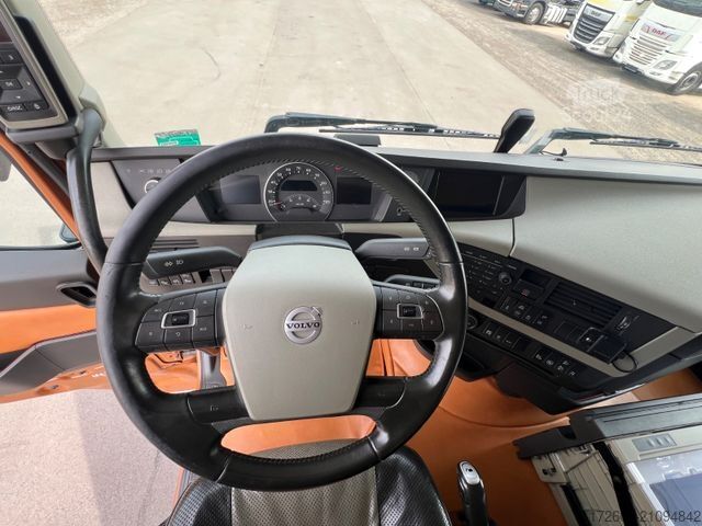 LKW-Fahrgestell VOLVO FH500 / Euro 6 / Navi / ACC