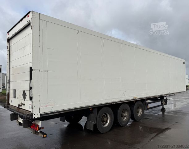 Box semitrailer SCHMITZ CARGOBULL SKO24 / Trockenkoffer / Koffer / Rolltor