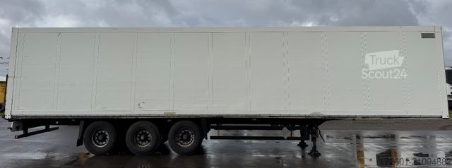 Box semitrailer SCHMITZ CARGOBULL SKO24 / Trockenkoffer / Koffer / Rolltor