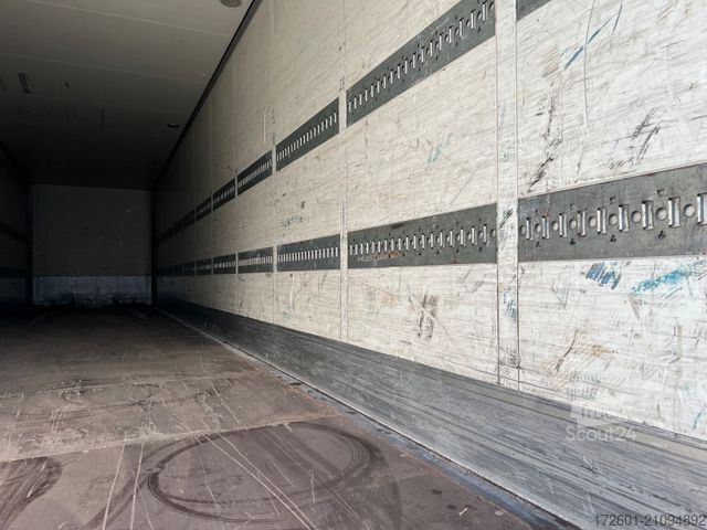 Box semitrailer SCHMITZ CARGOBULL SKO24 / Trockenkoffer / Koffer