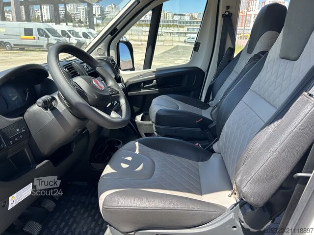 Kemperis/kemperis automobīlis Fiat Weinsberg Carabus 600 K | 4 posti letto | Completamente attrezzato