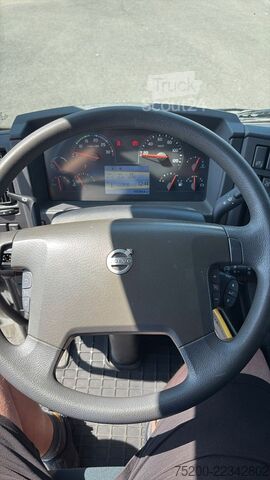 Skříňový nákladní automobil VOLVO FL250 Koffer / LBW 12to/Kam/TEMP/Klima