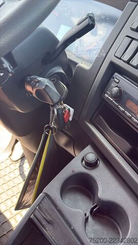 Skříňový nákladní automobil VOLVO FL250 Koffer / LBW 12to/Kam/TEMP/Klima
