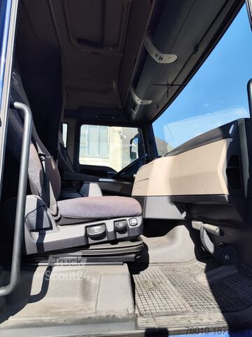 Camioane cu platformă MAN TGX 26.420