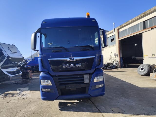 Camioane cu platformă MAN TGX 26.420