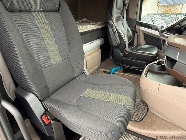 Tractor estándar DAF XG+ 530 NGD ACC+Intarder+ALU+Leder+2Tanks+TOP