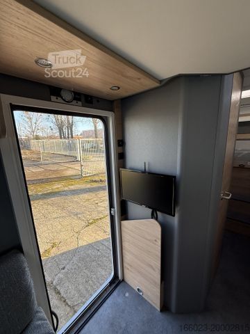 Polintegriran avtodom DETHLEFFS Just Camp T 6812 EB