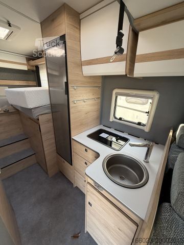 Polintegriran avtodom DETHLEFFS Just Camp T 6812 EB