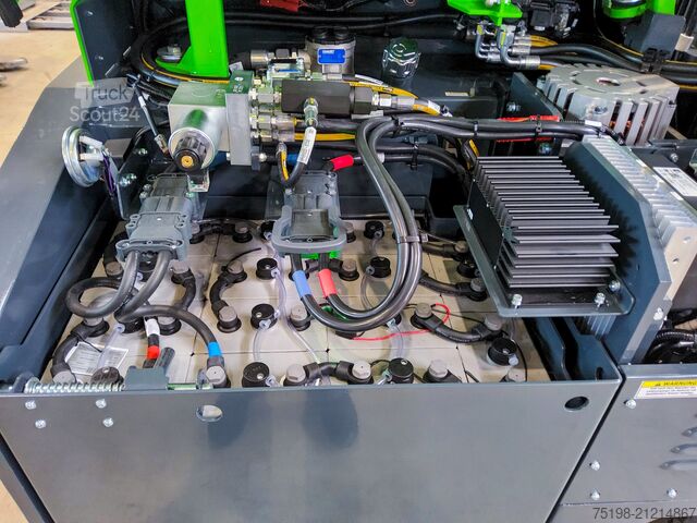 4-way forklift Combilift CBE 3000