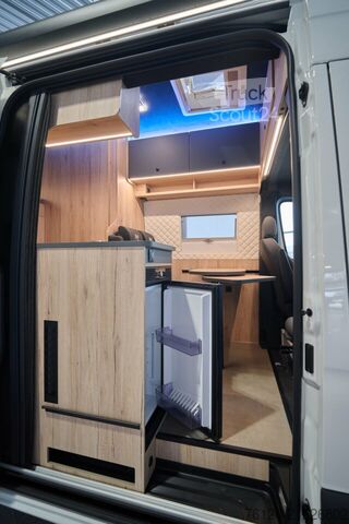 Panel van Mercedes-Benz Sprinter 319 CDI Superhochdach Küche+Bad+GARAGE