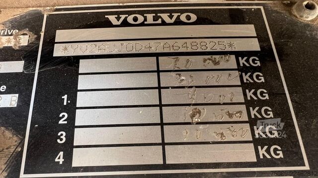 Podvozok s kabínou Volvo FH 16 660 (BIG HUB / GRAND PONT / EJE GRANDE / ...
