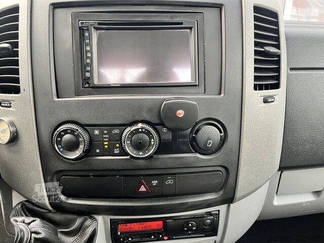 Tovornjak s ploščadjo in žerjavom Volkswagen Crafter 50 2.5 TDI 7.000KG Trekgewicht Lucht Hi...