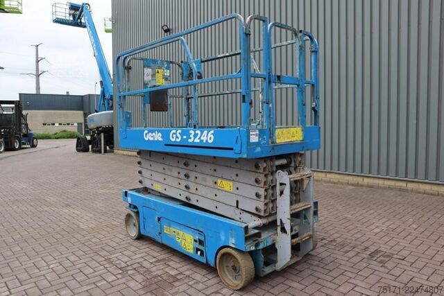 Ножичний підйомник Genie GS3246 Electric, Working Height 11.75 m, 318kg Cap