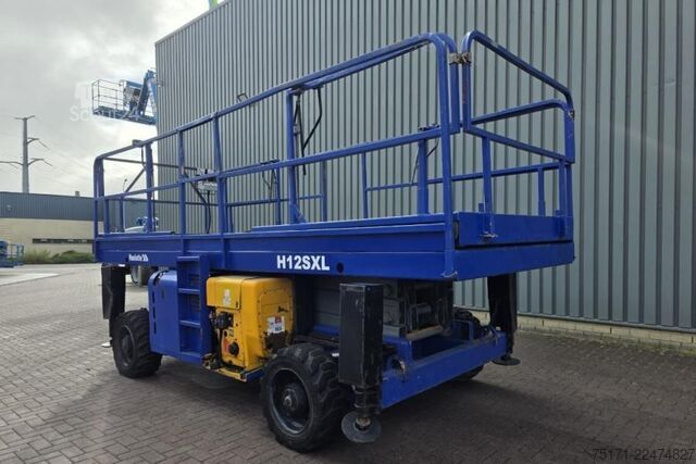 Elevador de tijera Haulotte H12SXL Diesel, 4x4 Drive, 12m Working Height, 700k