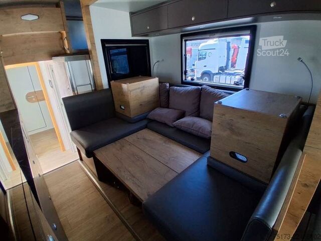 Kreaturvogn MERCEDES-BENZ Actros 25L Böckmann Horses Big Equipe L3.56.26