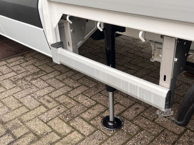 Nákladné vozidlo s plošinou a žeriavom Mercedes-Benz Sprinter 513cdi 130pk DC Laadkraan Hiab 017T Ai...