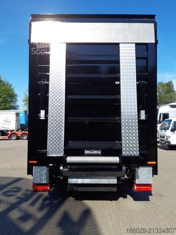 Automobilių pervežimo sunkvežimis VOLVO 8x2 mit Schwerlast-Ladebordwand Rampe Stapler