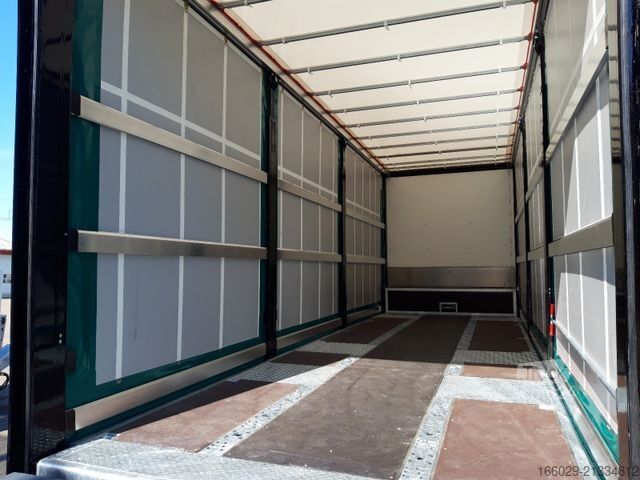 Tentinė platforma sunkvežimis VOLVO 8x2 mit Schwerlast-Ladebordwand Rampe Stapler