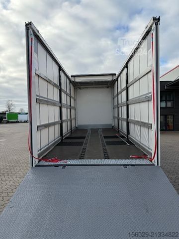 Specialios paskirties sunkvežimis VOLVO 8x2 mit Schwerlast-Ladebordwand Rampe Stapler