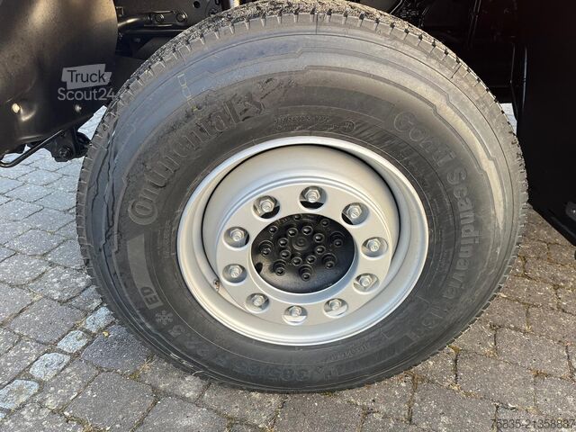 Unimog Mercedes Benz Unimog U527