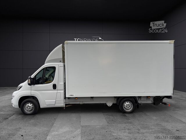 Fourgon tôlé PEUGEOT Boxer Koffer Ladebordwand Klima Tempomat*82 Tkm*