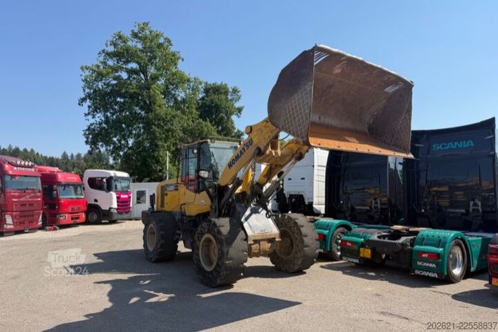 Autre KOMATSU WA 320
