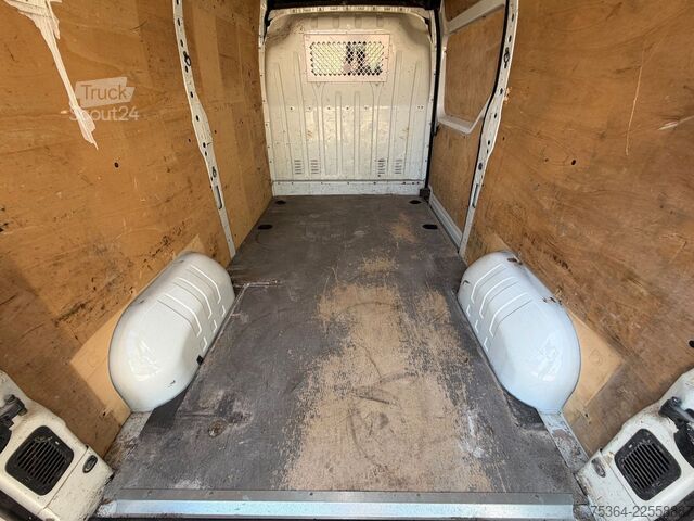Ван с висока покривка RENAULT Master 2.3 dCi 92 kw Lang+Hoch L2H2 Klima Ahk
