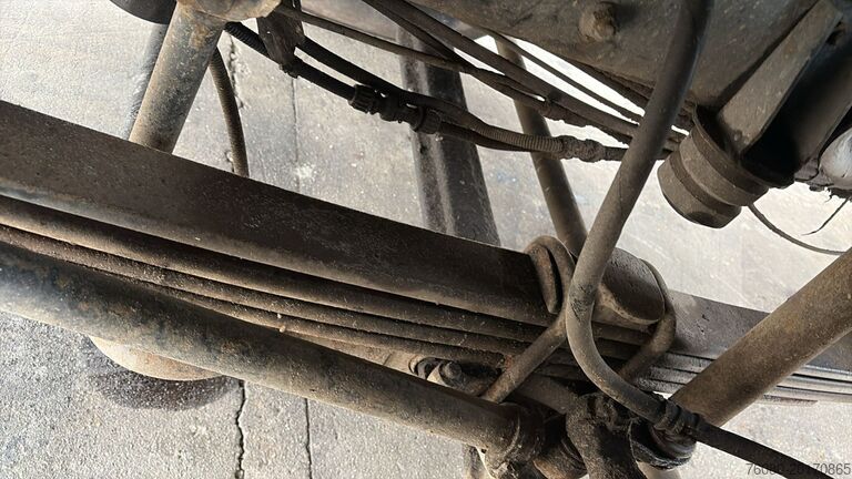 Vehicul de aspirație MAN 18.232 (MANUAL PUMP / POMPE MANUELLE / 11.000L)