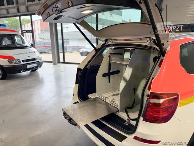 Fire truck BMW X3 xDrive 20 d*4x4ALLRAD*NEF*.NOTARZT