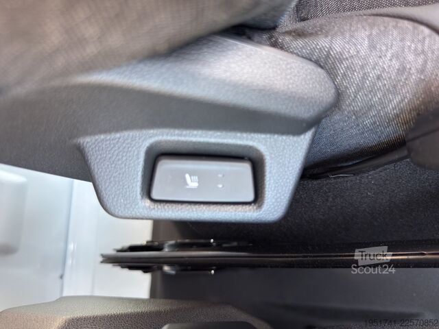 Transporter mit Pritsche & Plane RENAULT Master Schiebeplane Links Voll Alu AHK Tachograf