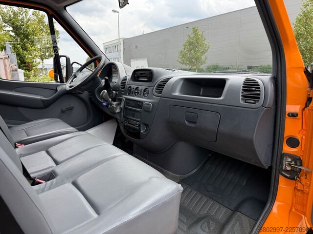 Truck-mounted crane van MERCEDES-BENZ Sprinter 413 CDI 4X4 ALLRAD DoKa+Kran Atlas 35.1