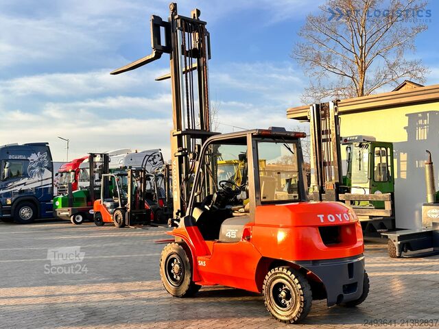 Heftruck Toyota 42-4FD40 / DIESEL / 4500KG / DUPLEX / FO