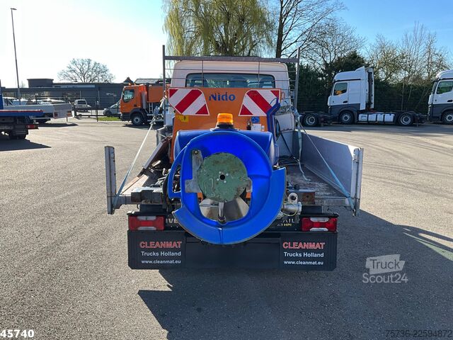 Sypací voz Iveco Daily 35S12 300 met Nido zoutstrooier Just 88.0...