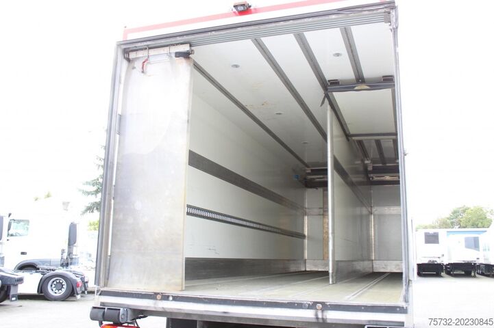 Chladený nákladný automobil Mercedes-Benz Actros 2533 E6 Kühlkoffer Lift-Lenkachse LBW