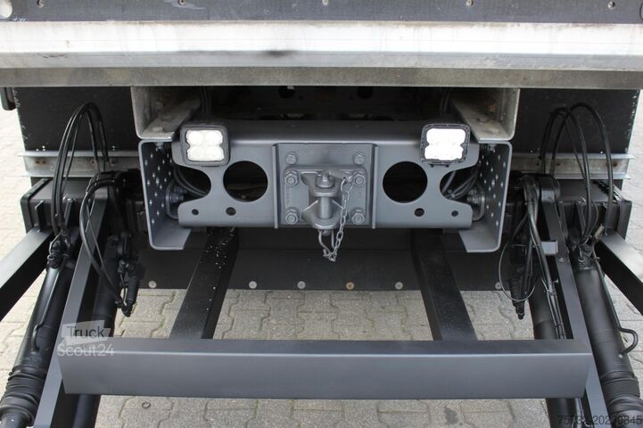 Chladený nákladný automobil Mercedes-Benz Actros 2533 E6 Kühlkoffer Lift-Lenkachse LBW