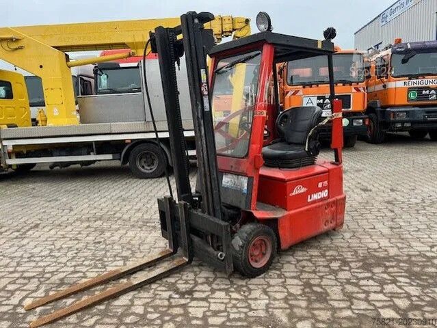 Chariot élévateur à fourche Linde E15  Hefttruck / Fork lift**. E15 Heftruck