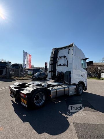 Tilavuusyksikköveturi VOLVO FH500 Aero X-low höhenverst. Kupplung
