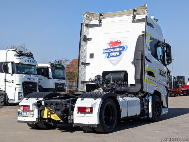 Lielapjoma vilcējs FORD F-MAX 500 in Voll- Ausstattung, MIETEN?