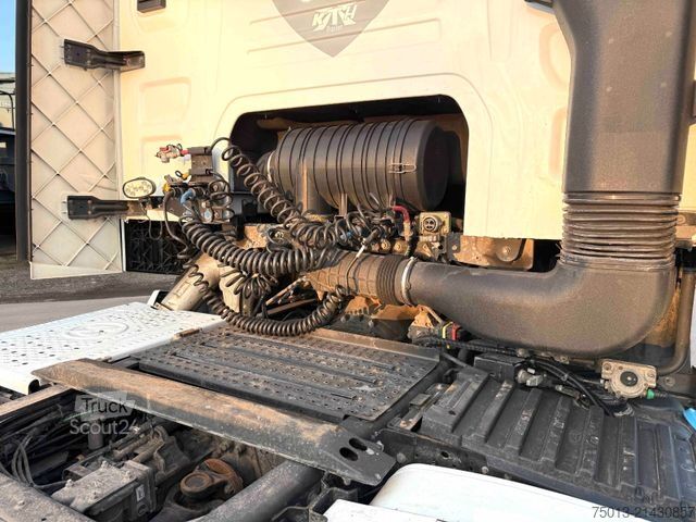 Lielapjoma vilcējs FORD F-MAX 500 in Voll- Ausstattung, MIETEN?